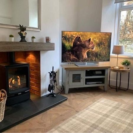 Woodland Cottage - Private Courtyard - Pet Friendly Retreat In The Heart Of Windermere Esterno foto