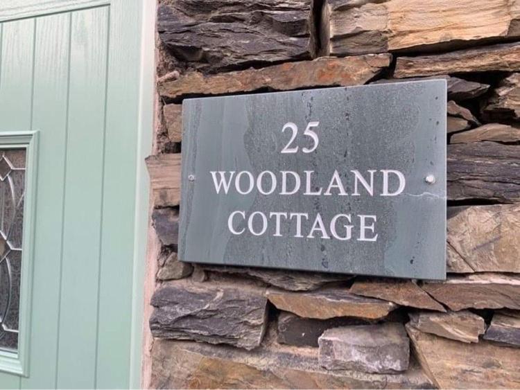 Woodland Cottage - Private Courtyard - Pet Friendly Retreat In The Heart Of Windermere Esterno foto