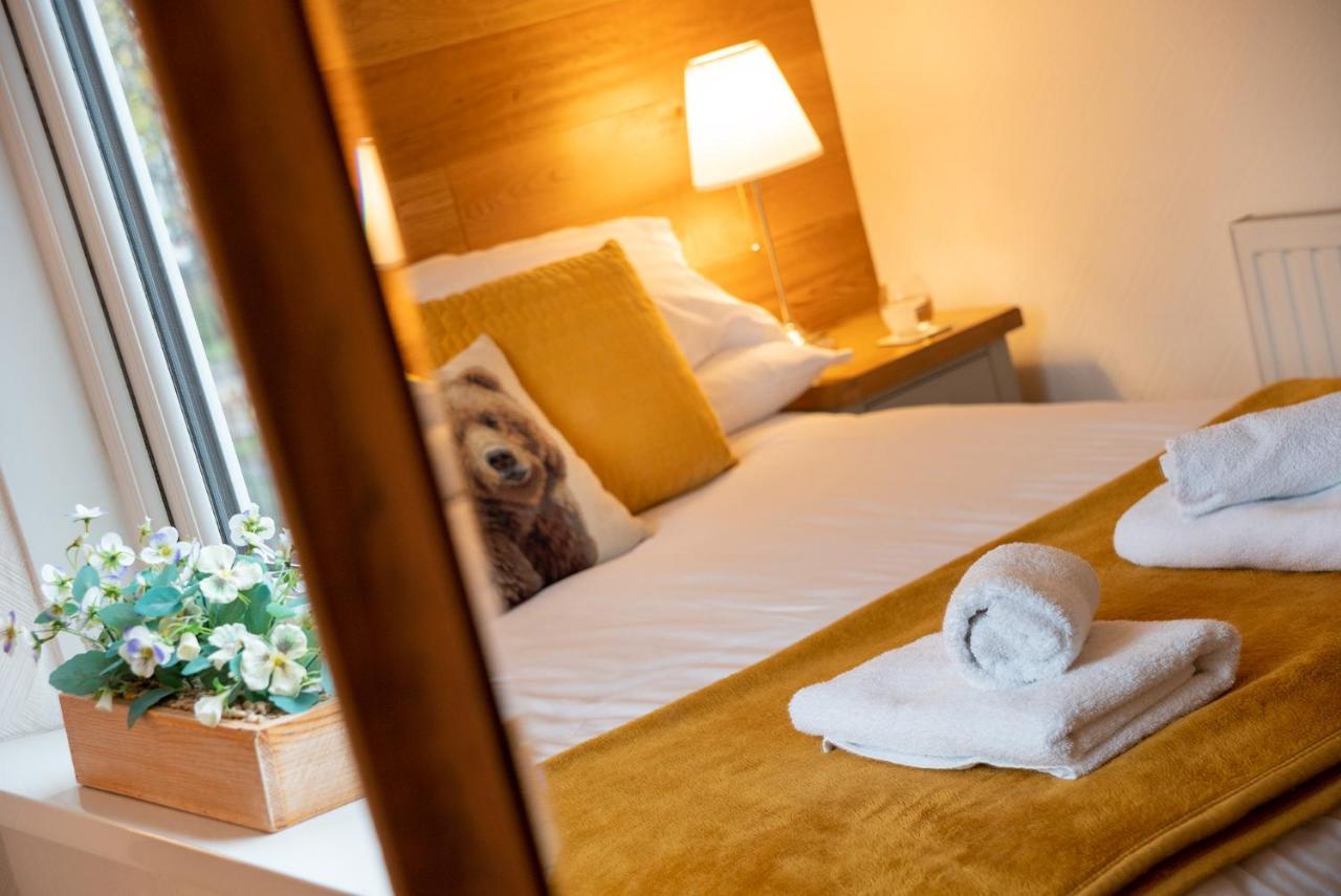 Woodland Cottage - Private Courtyard - Pet Friendly Retreat In The Heart Of Windermere Esterno foto